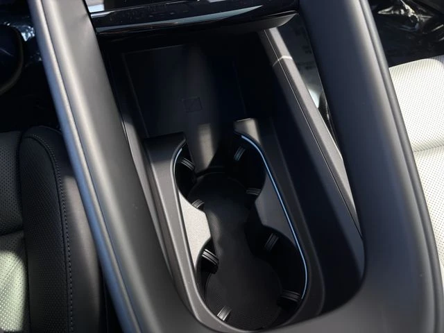 2026 Porsche Macan Electric - Image 24 of 31