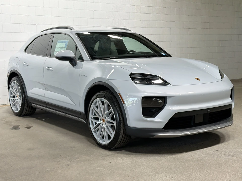 2026 Porsche Macan Electric - Image 6 of 31
