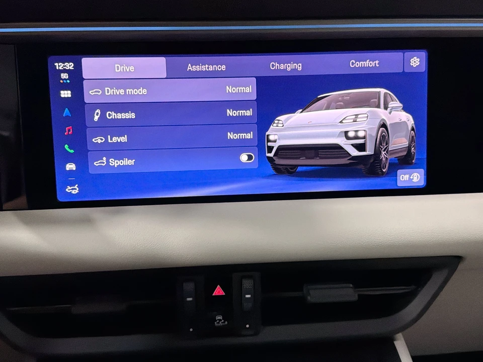 2026 Porsche Macan Electric - Image 30 of 31