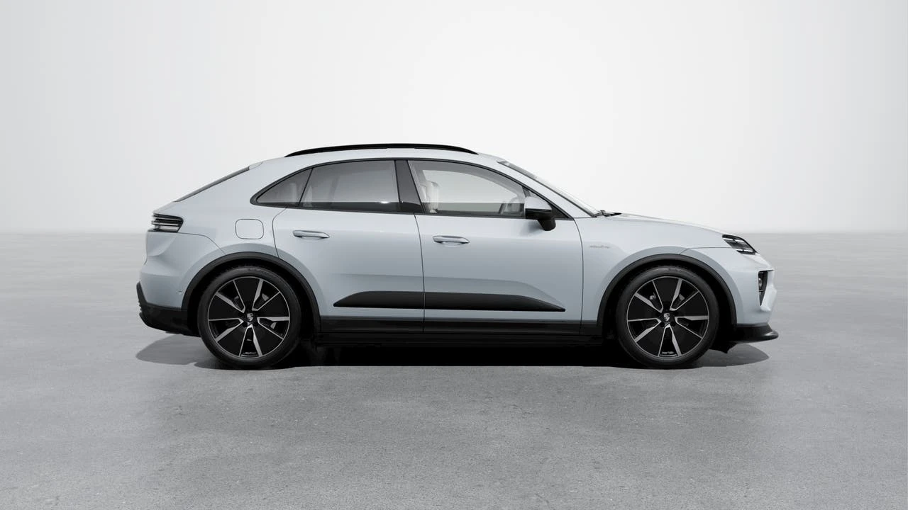 2026 Porsche Macan Electric - Image 6 of 10