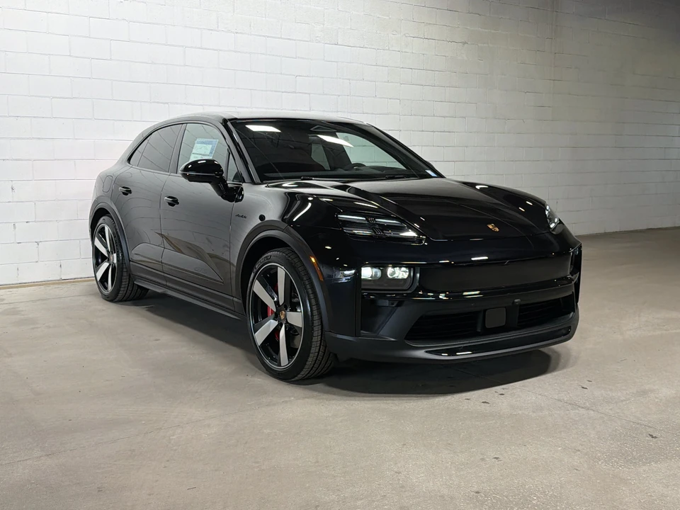 2026 Porsche Macan Electric - Image 6 of 31