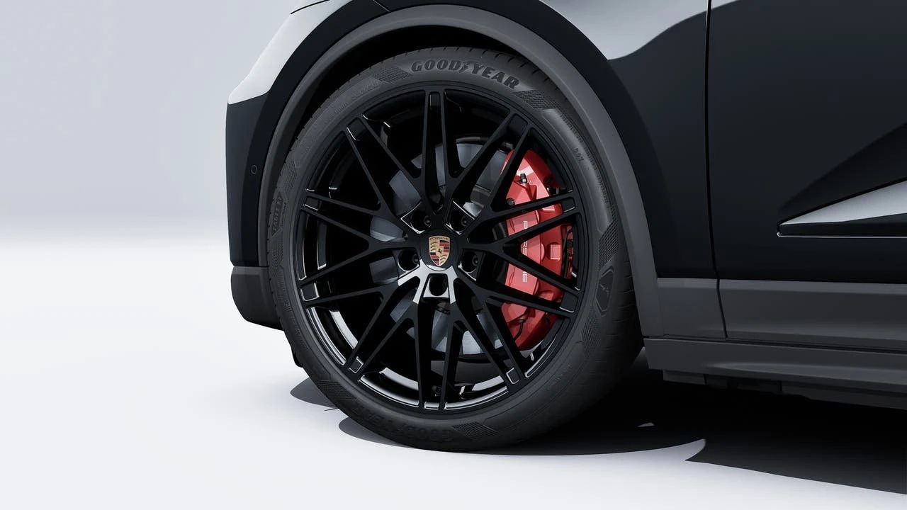 2026 Porsche Macan Electric - Image 10 of 14