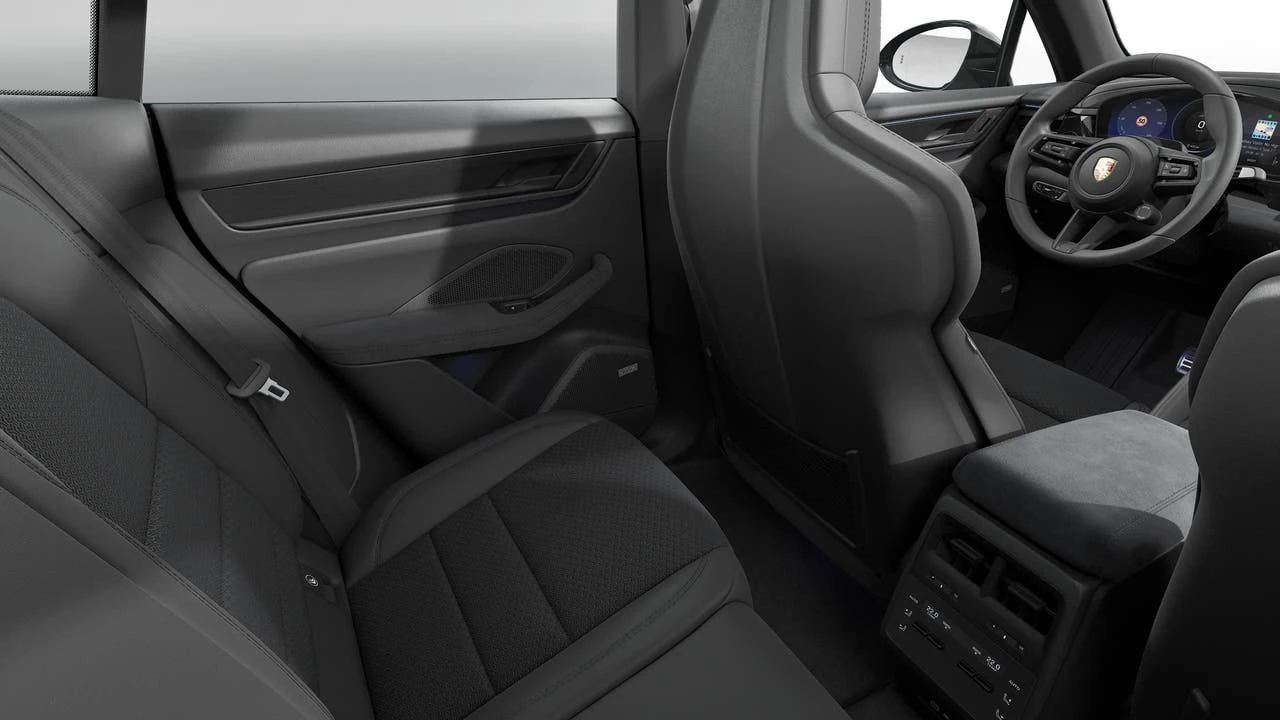 2026 Porsche Macan Electric - Image 14 of 14