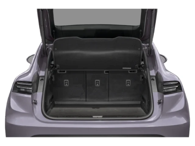 2026 Porsche Macan Electric - Image 8 of 13