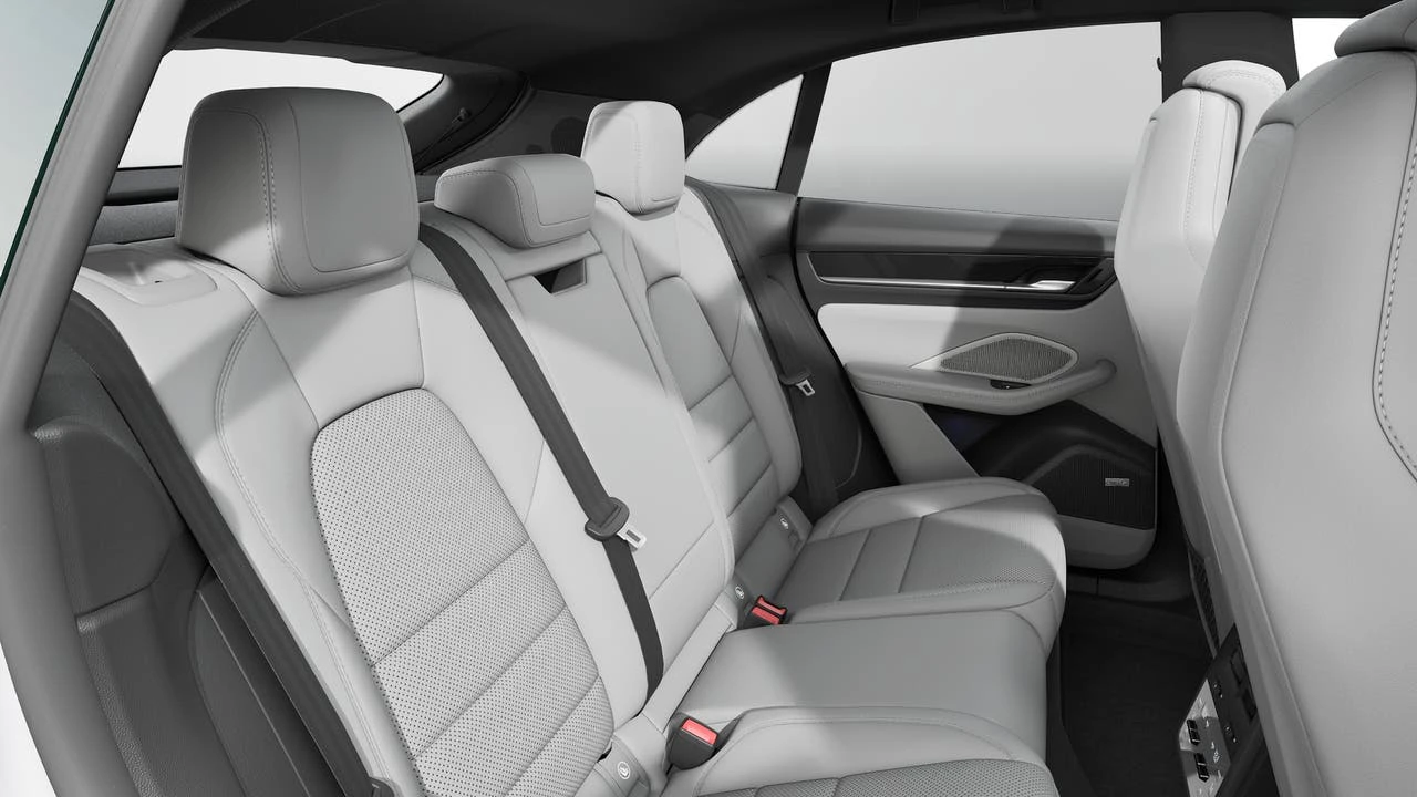 2026 Porsche Macan Electric - Image 13 of 14