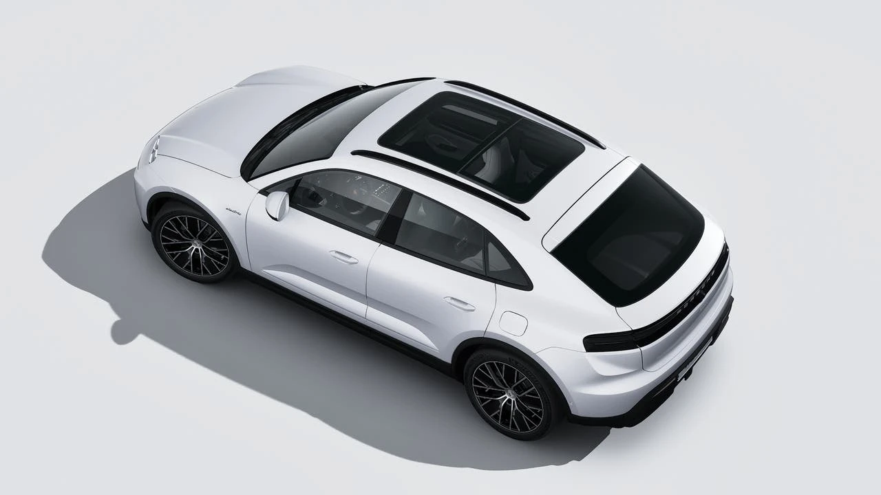 2026 Porsche Macan Electric - Image 4 of 14