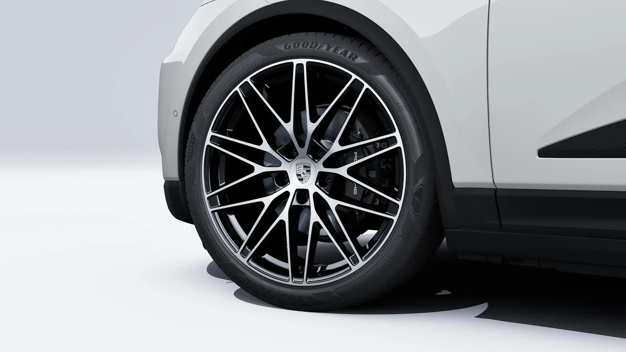 2026 Porsche Macan Electric - Image 10 of 14