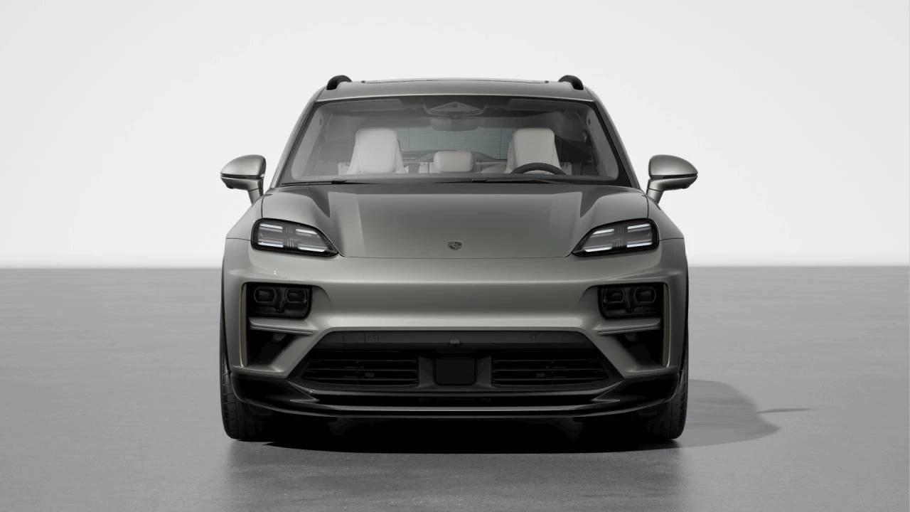 2026 Porsche Macan Electric - Image 8 of 10