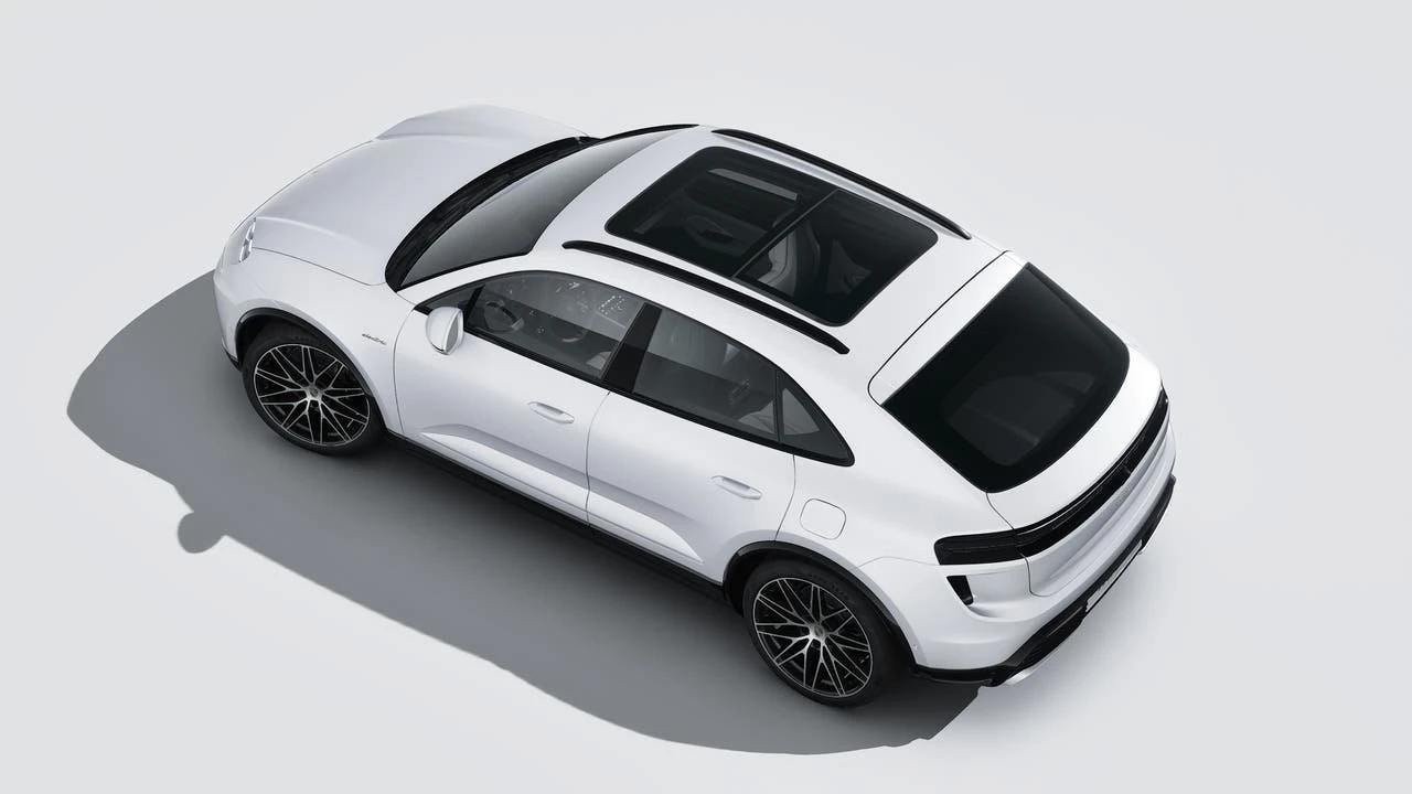 2026 Porsche Macan Electric - Image 4 of 14