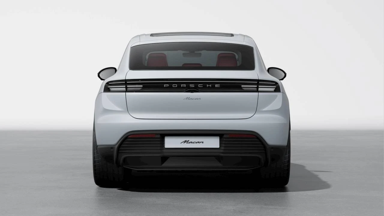 2026 Porsche Macan Electric - Image 7 of 10