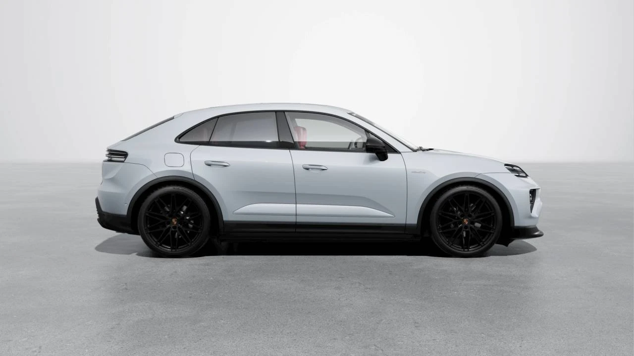 2026 Porsche Macan Electric - Image 6 of 10