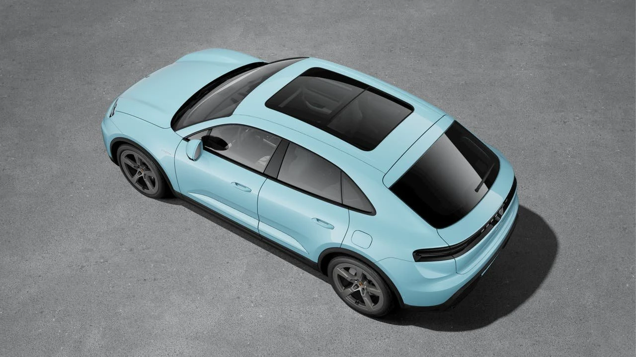 2026 Porsche Macan Electric - Image 4 of 10