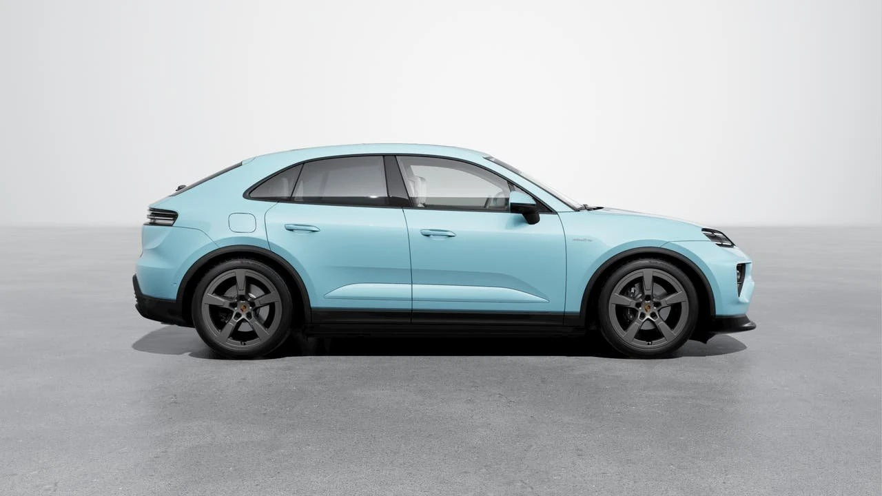 2026 Porsche Macan Electric - Image 6 of 10