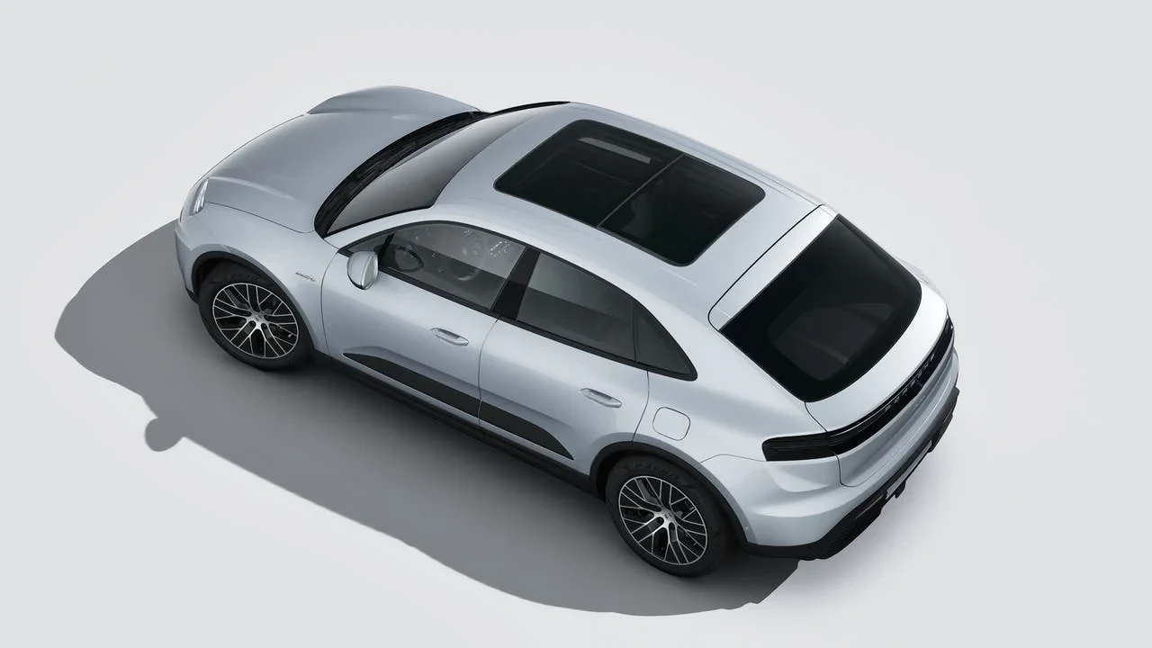 2026 Porsche Macan Electric - Image 4 of 14