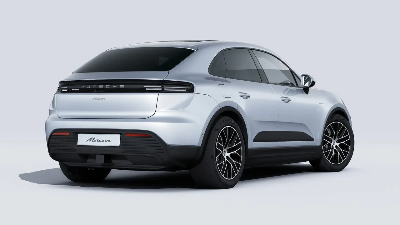 2026 Porsche Macan Electric - Image 9 of 14