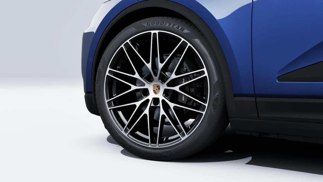 2026 Porsche Macan Electric - Image 10 of 14