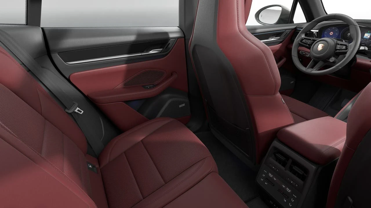 2026 Porsche Macan Electric - Image 14 of 14