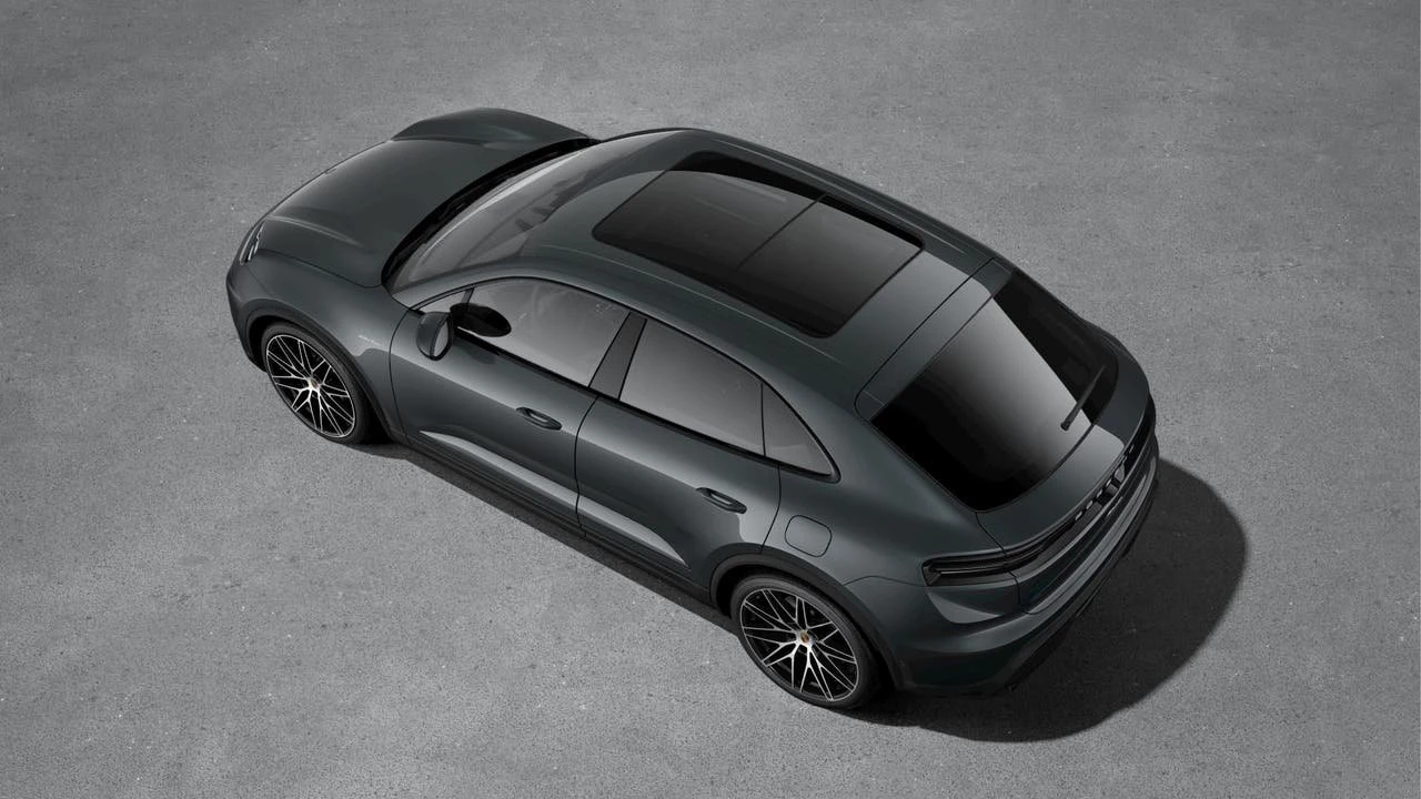 2026 Porsche Macan Electric - Image 4 of 10