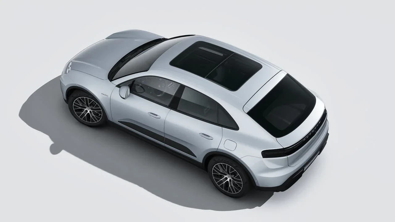2026 Porsche Macan Electric - Image 4 of 14