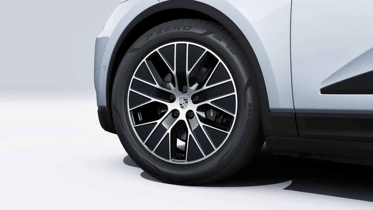 2026 Porsche Macan Electric - Image 10 of 14