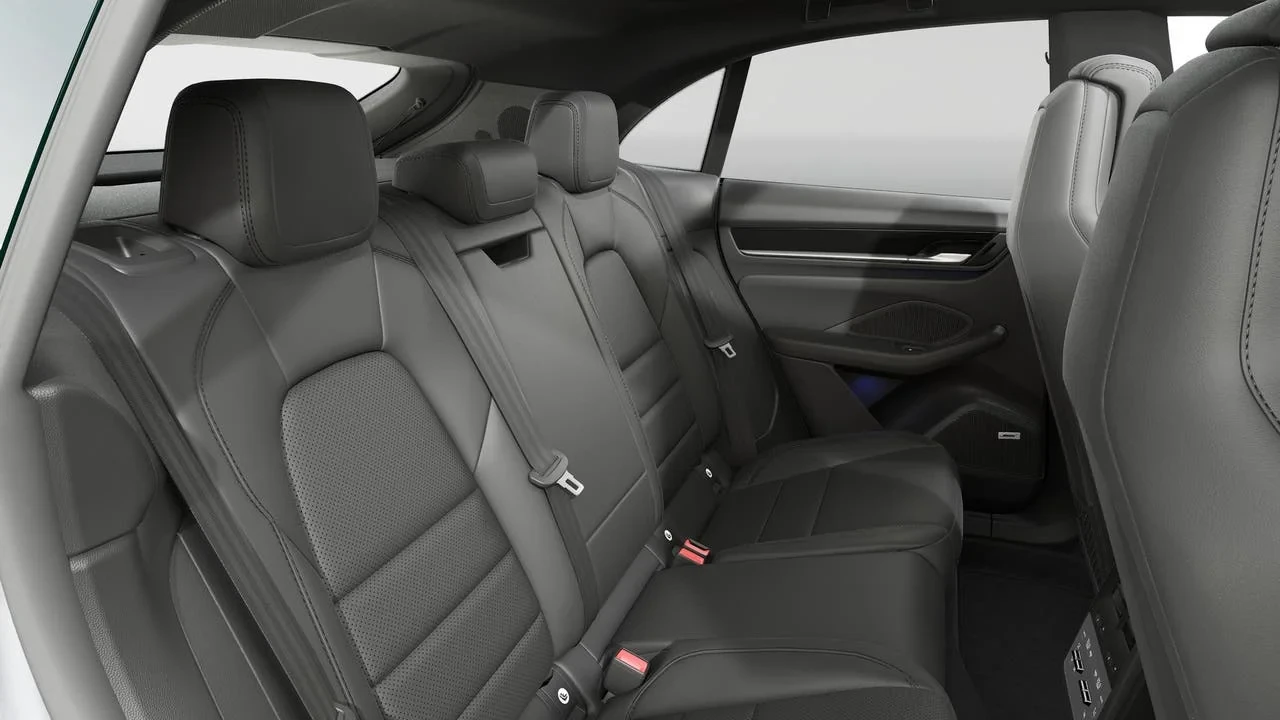 2026 Porsche Macan Electric - Image 13 of 14