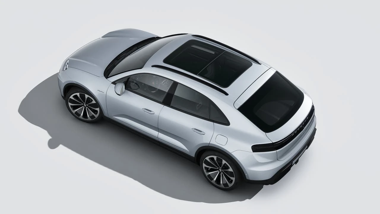 2026 Porsche Macan Electric - Image 4 of 14