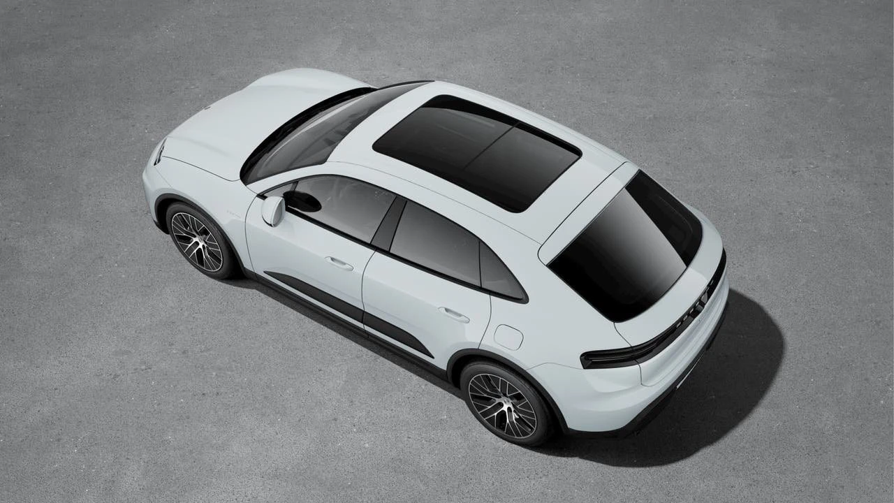 2026 Porsche Macan Electric - Image 4 of 10