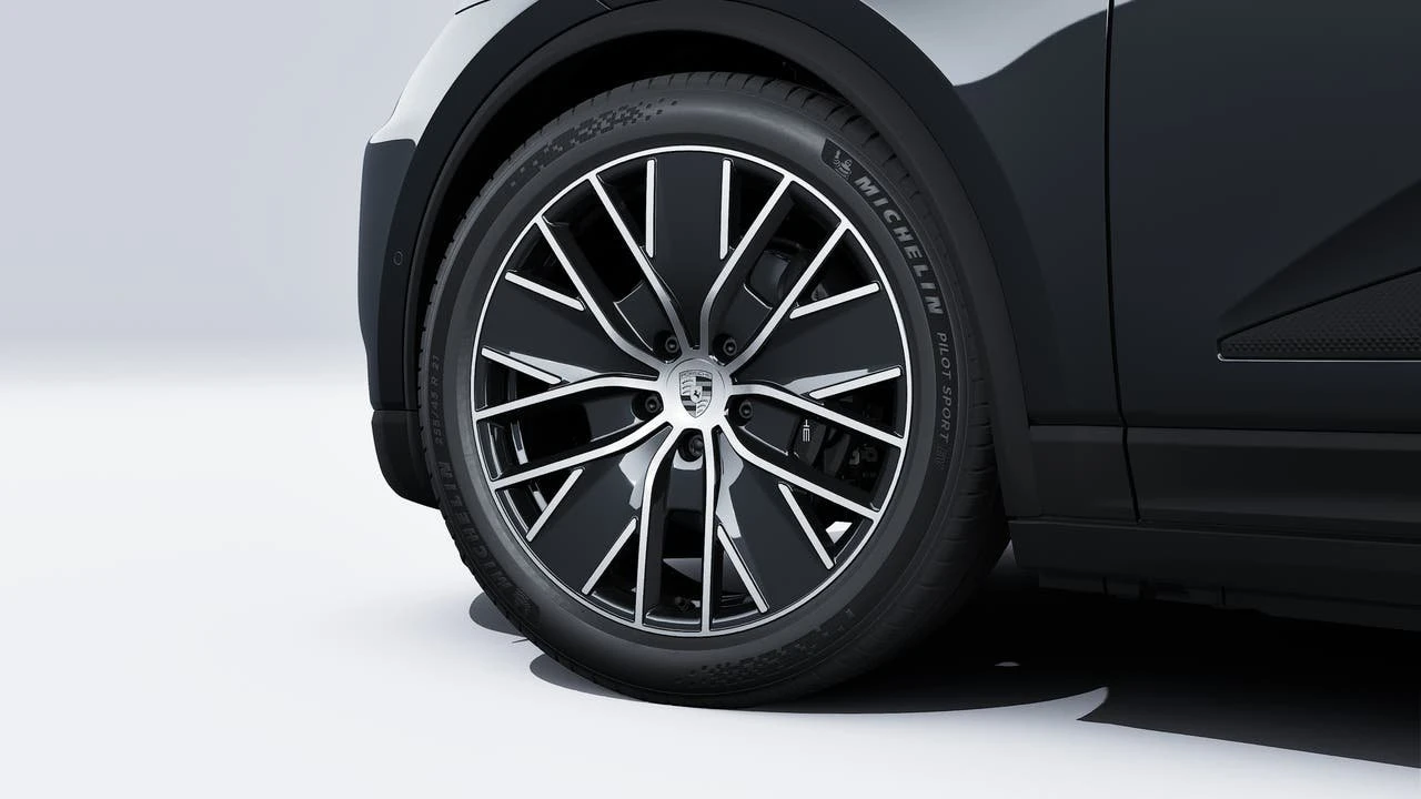 2026 Porsche Macan Electric - Image 10 of 14