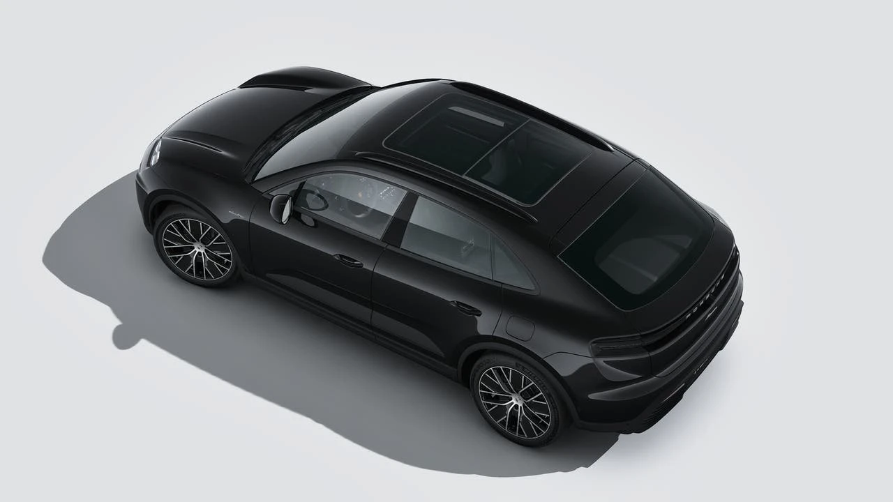 2026 Porsche Macan Electric - Image 4 of 14