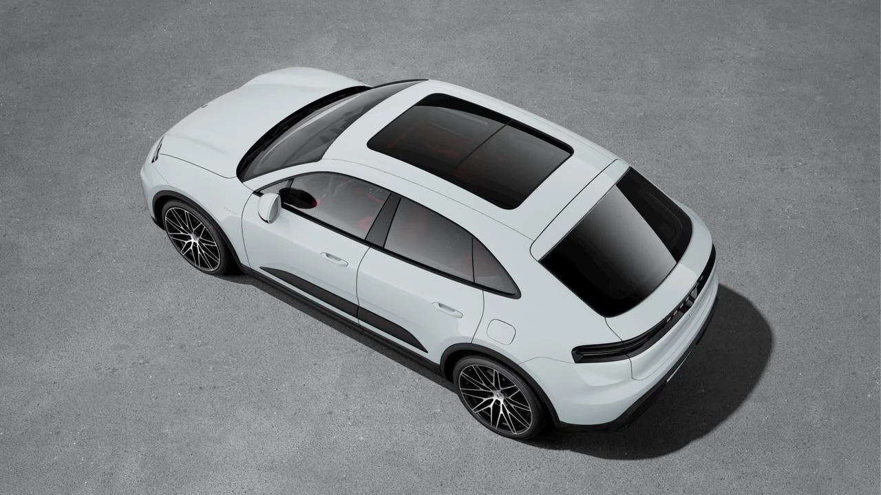 2026 Porsche Macan Electric - Image 4 of 10