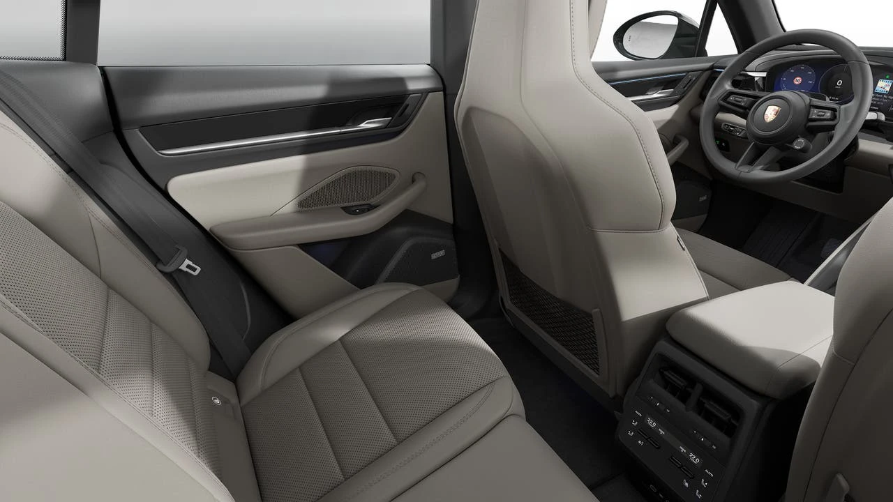 2026 Porsche Macan Electric - Image 14 of 14