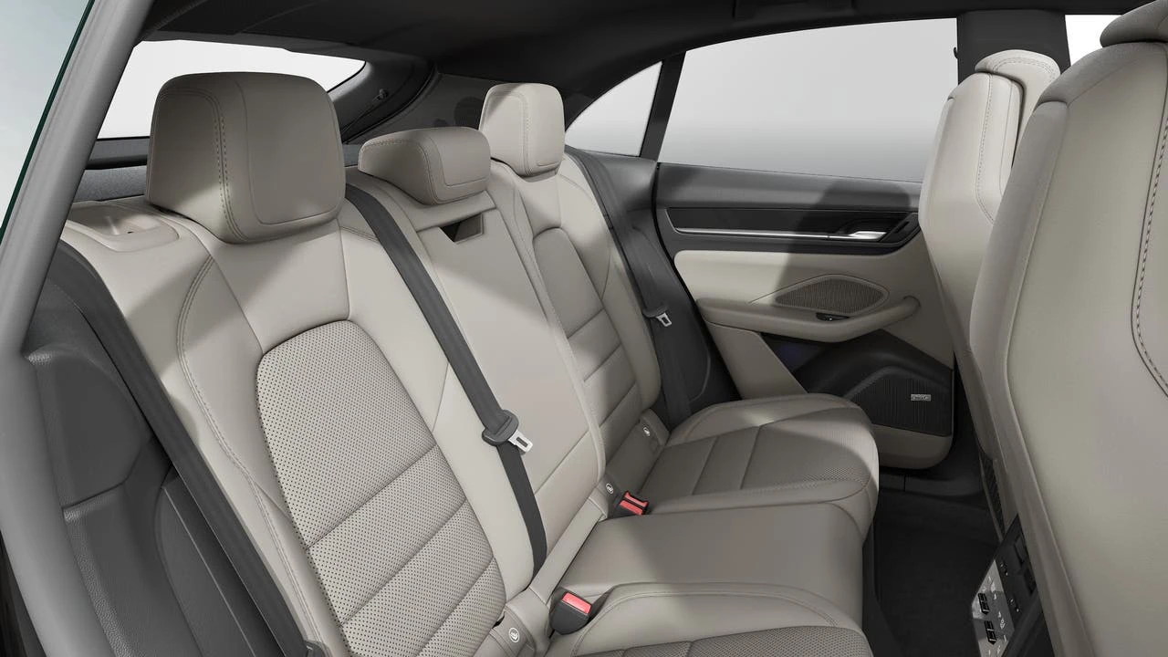 2026 Porsche Macan Electric - Image 13 of 14