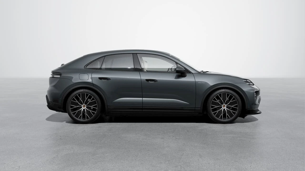 2026 Porsche Macan Electric - Image 6 of 10