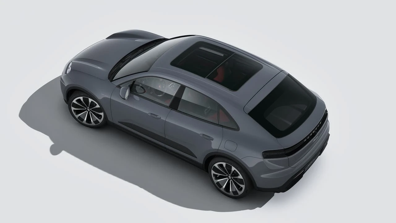 2026 Porsche Macan Electric - Image 4 of 14