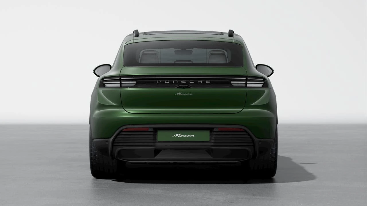 2026 Porsche Macan Electric - Image 7 of 10