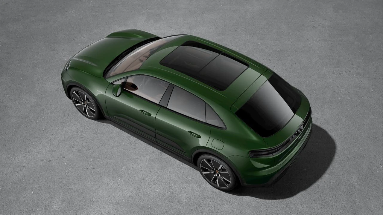 2026 Porsche Macan Electric - Image 4 of 10