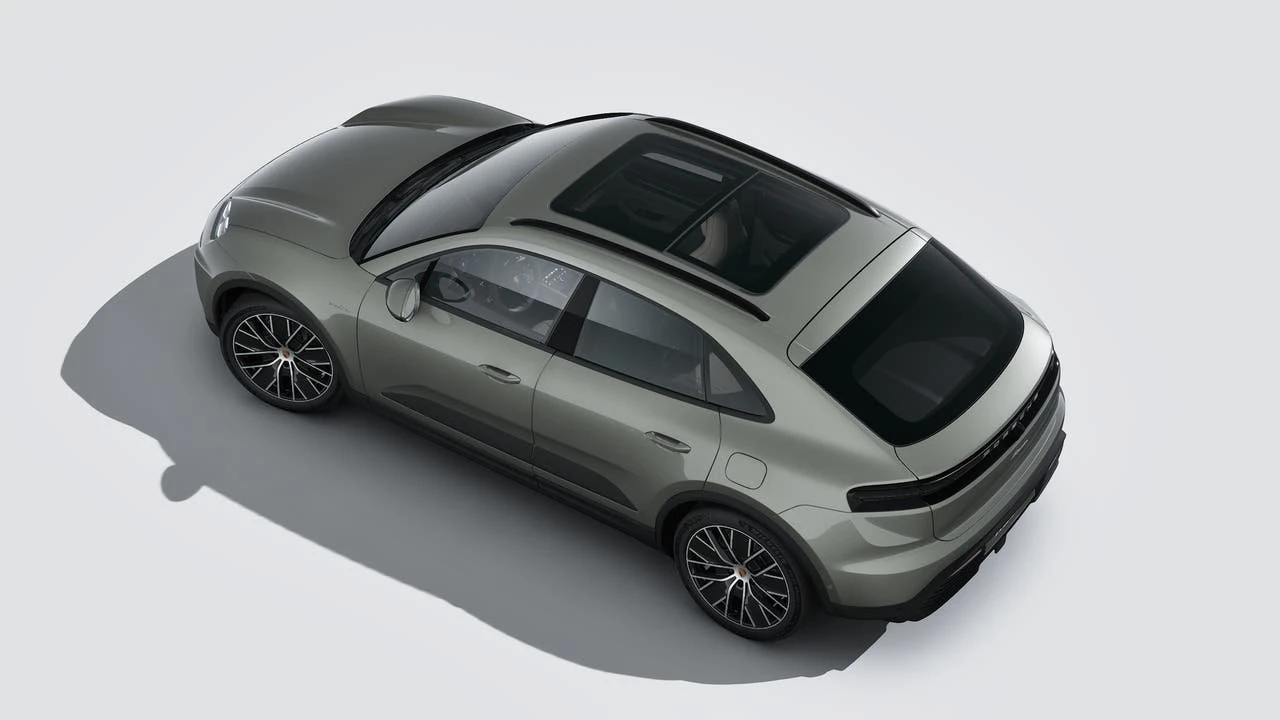 2026 Porsche Macan Electric - Image 4 of 14