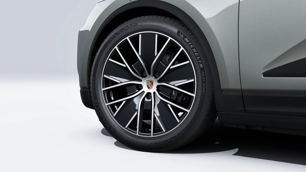 2026 Porsche Macan Electric - Image 10 of 14