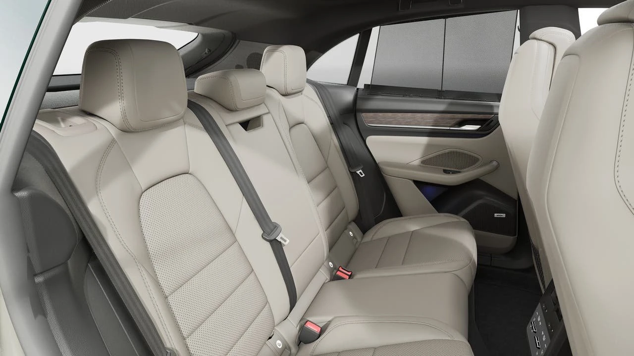 2026 Porsche Macan Electric - Image 13 of 14
