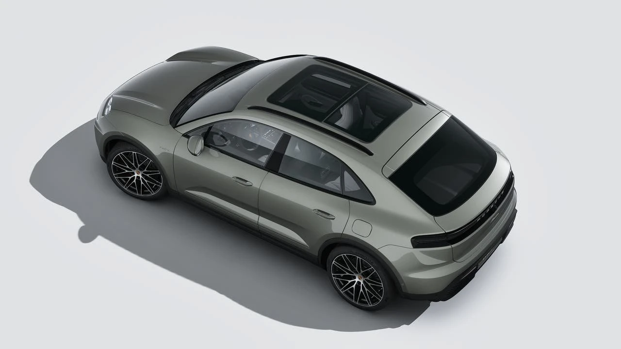 2026 Porsche Macan Electric - Image 4 of 14