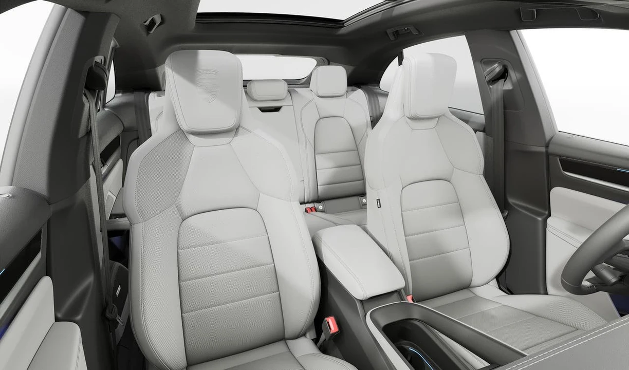 2026 Porsche Macan Electric - Image 12 of 14