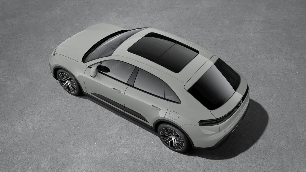 2026 Porsche Macan Electric - Image 4 of 10