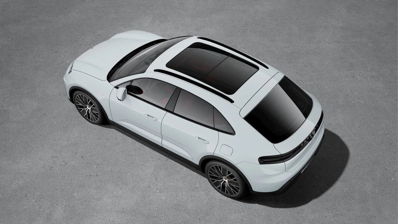 2026 Porsche Macan Electric - Image 4 of 10