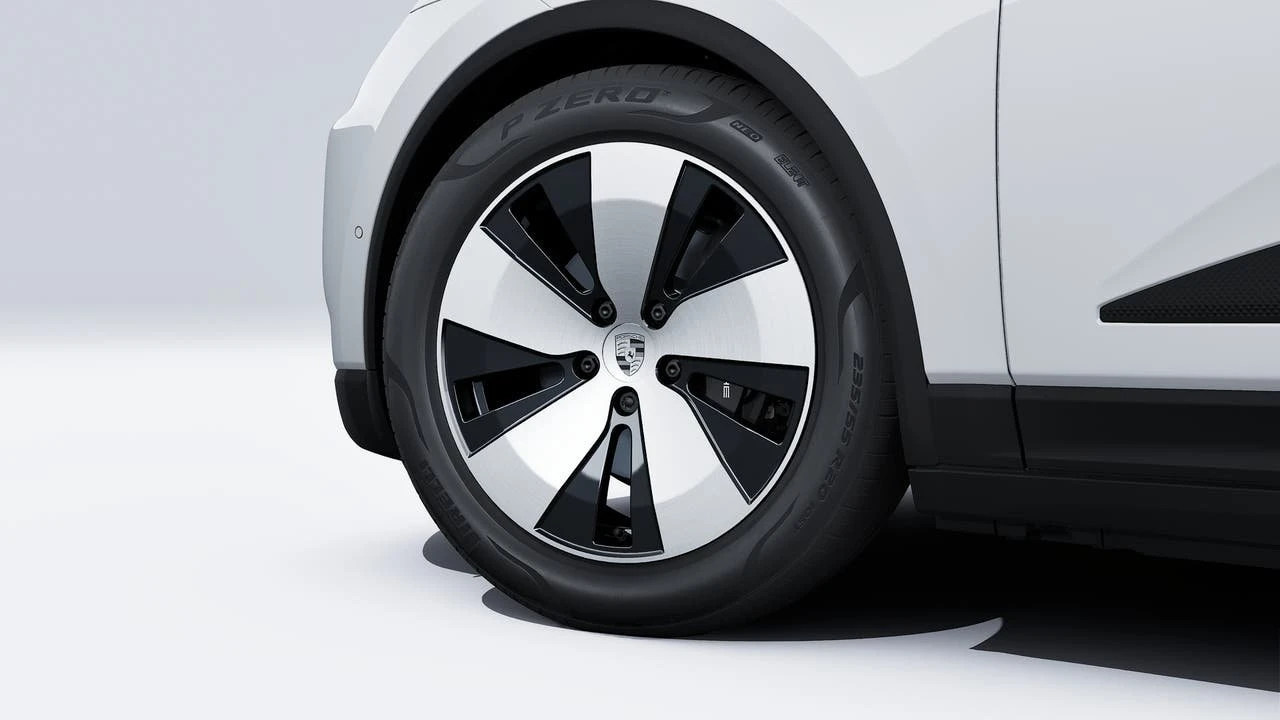 2026 Porsche Macan Electric - Image 10 of 14