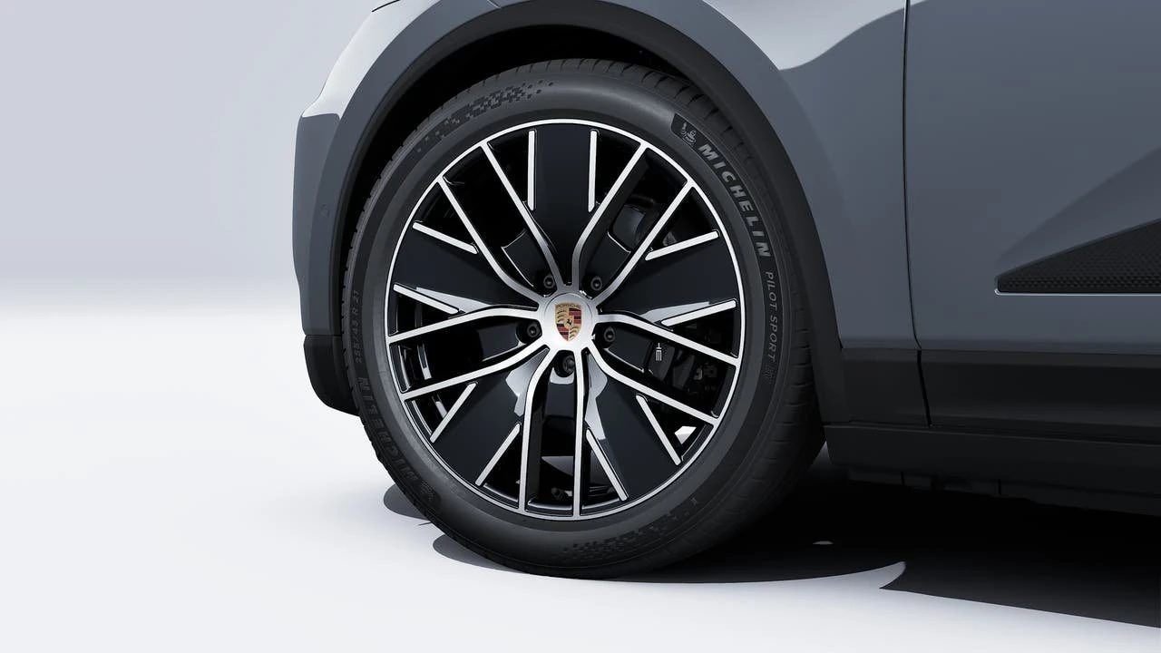 2026 Porsche Macan Electric - Image 10 of 14