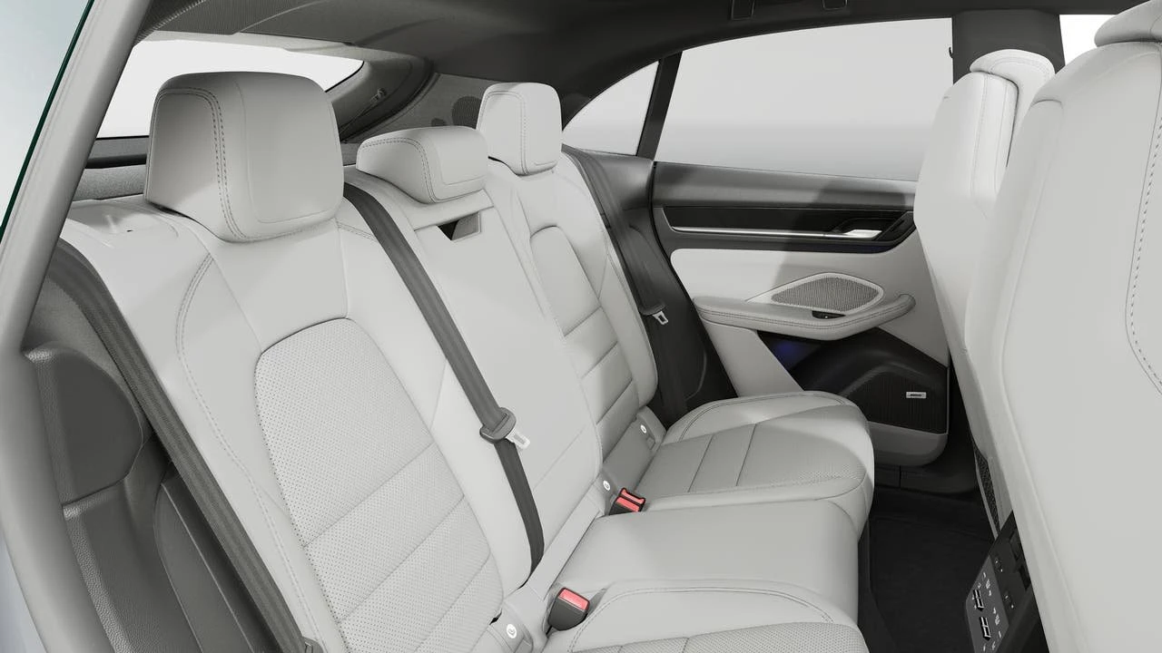 2026 Porsche Macan Electric - Image 13 of 14