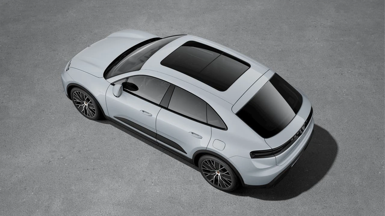 2026 Porsche Macan Electric - Image 4 of 10