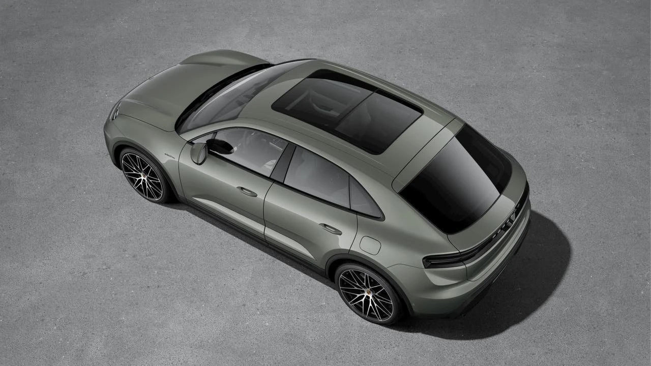 2026 Porsche Macan Electric - Image 4 of 10