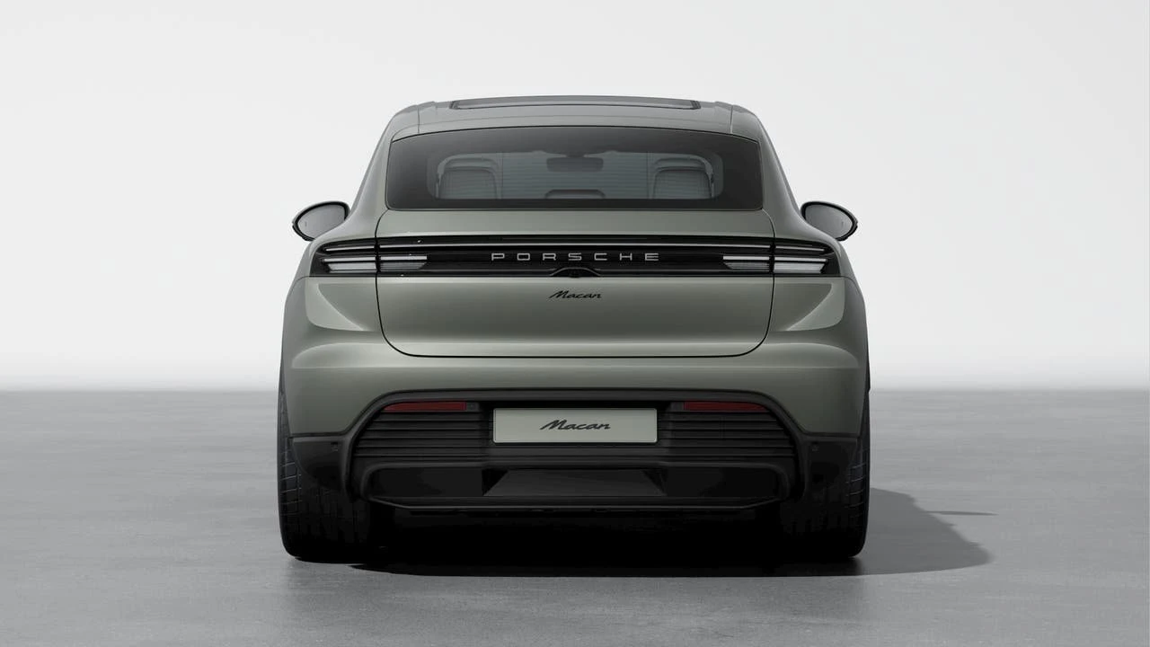 2026 Porsche Macan Electric - Image 7 of 10
