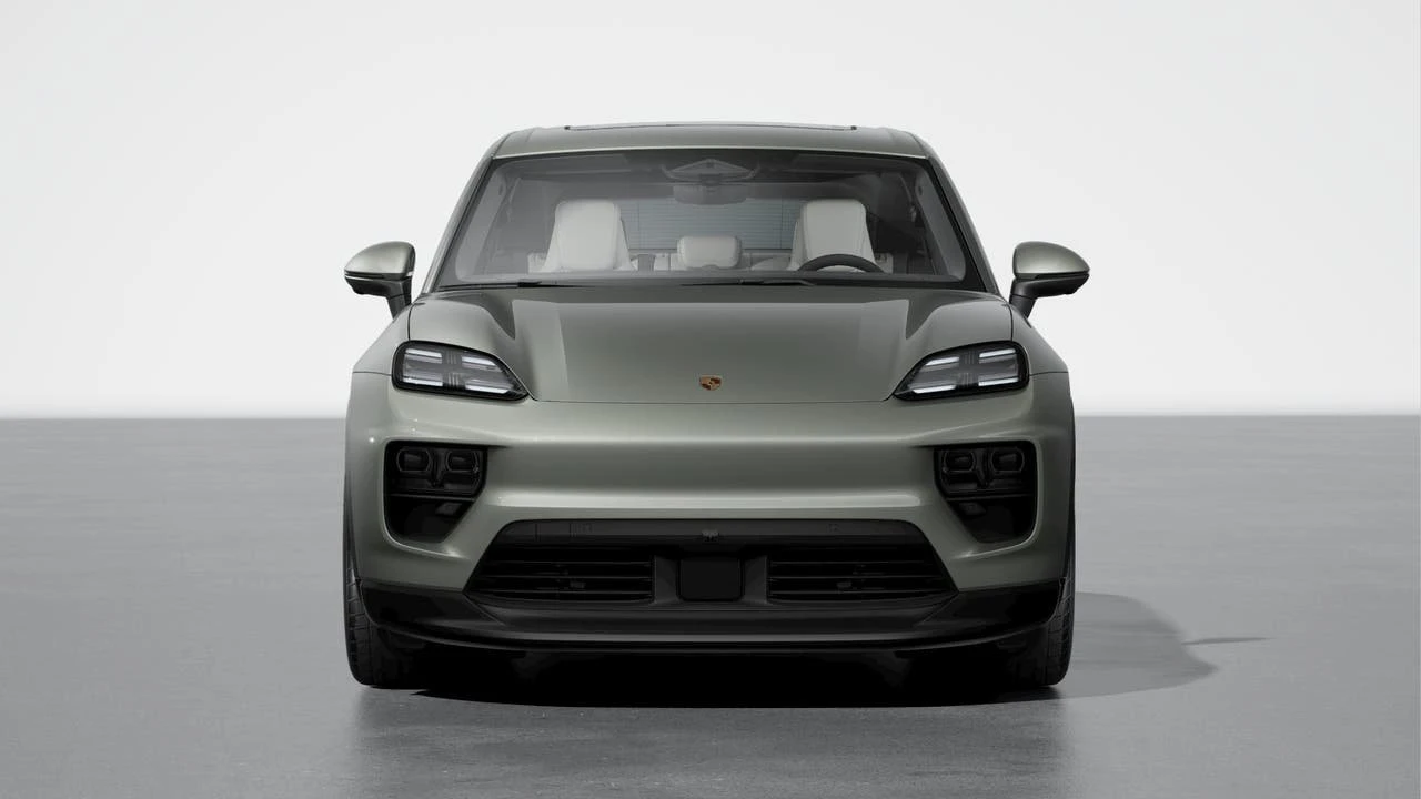 2026 Porsche Macan Electric - Image 8 of 10